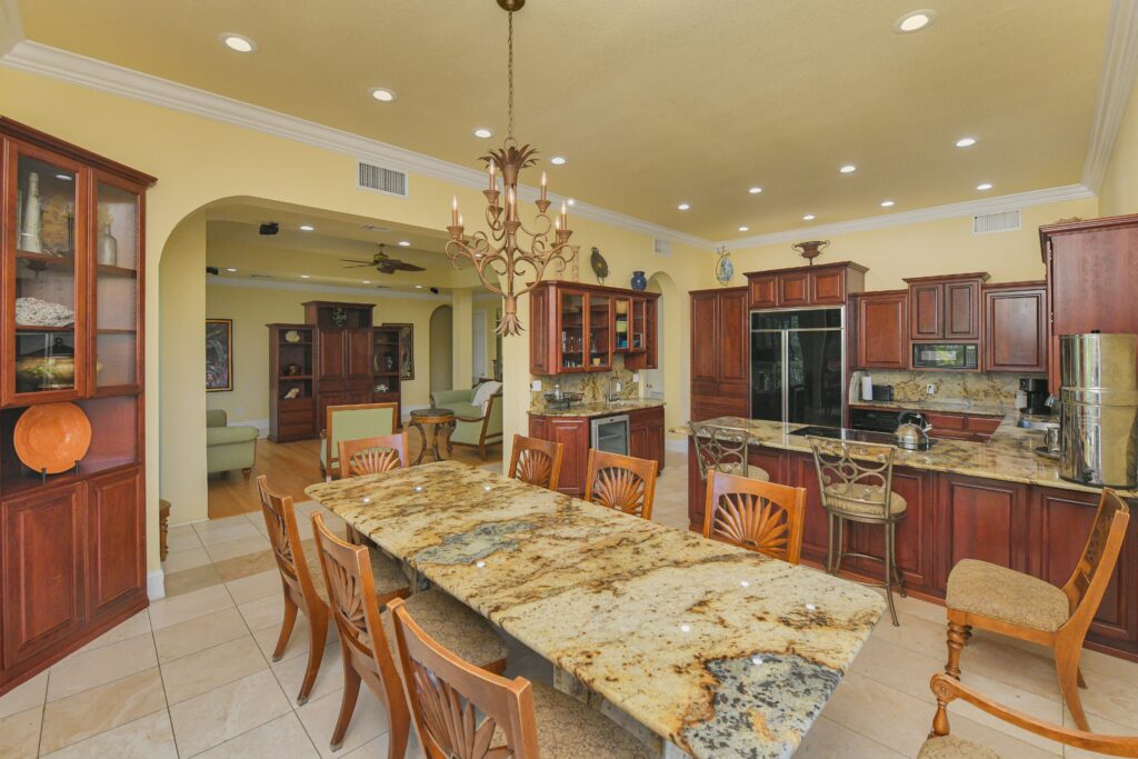  SANDCASTLE ESTATES
